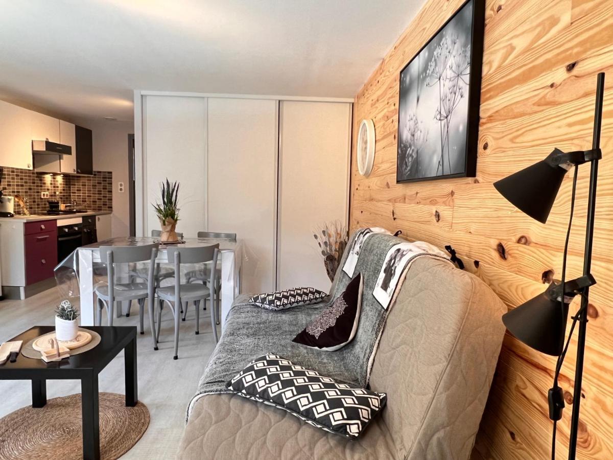 Apartamento T2 ensoleillé. Terrasse, jardin commun, vue, parking. Cauterets Exterior foto
